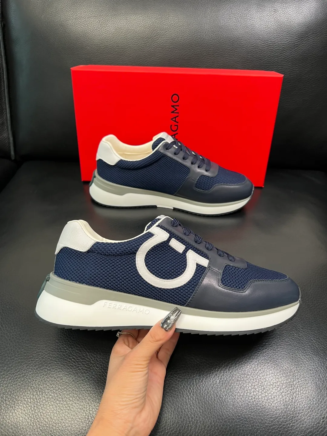 Men's shoes 💰820 Ferragamo High-quality top craftsmanship Ferragamo counters sell original factory configuration, imported original cowhide from Italy, imported water-dyed cow lining, soles: original factory special original soles are super comfortable, original factory and single goods, welcome to compare at the same time at the counter, code number 38-44 (customized 45 46)